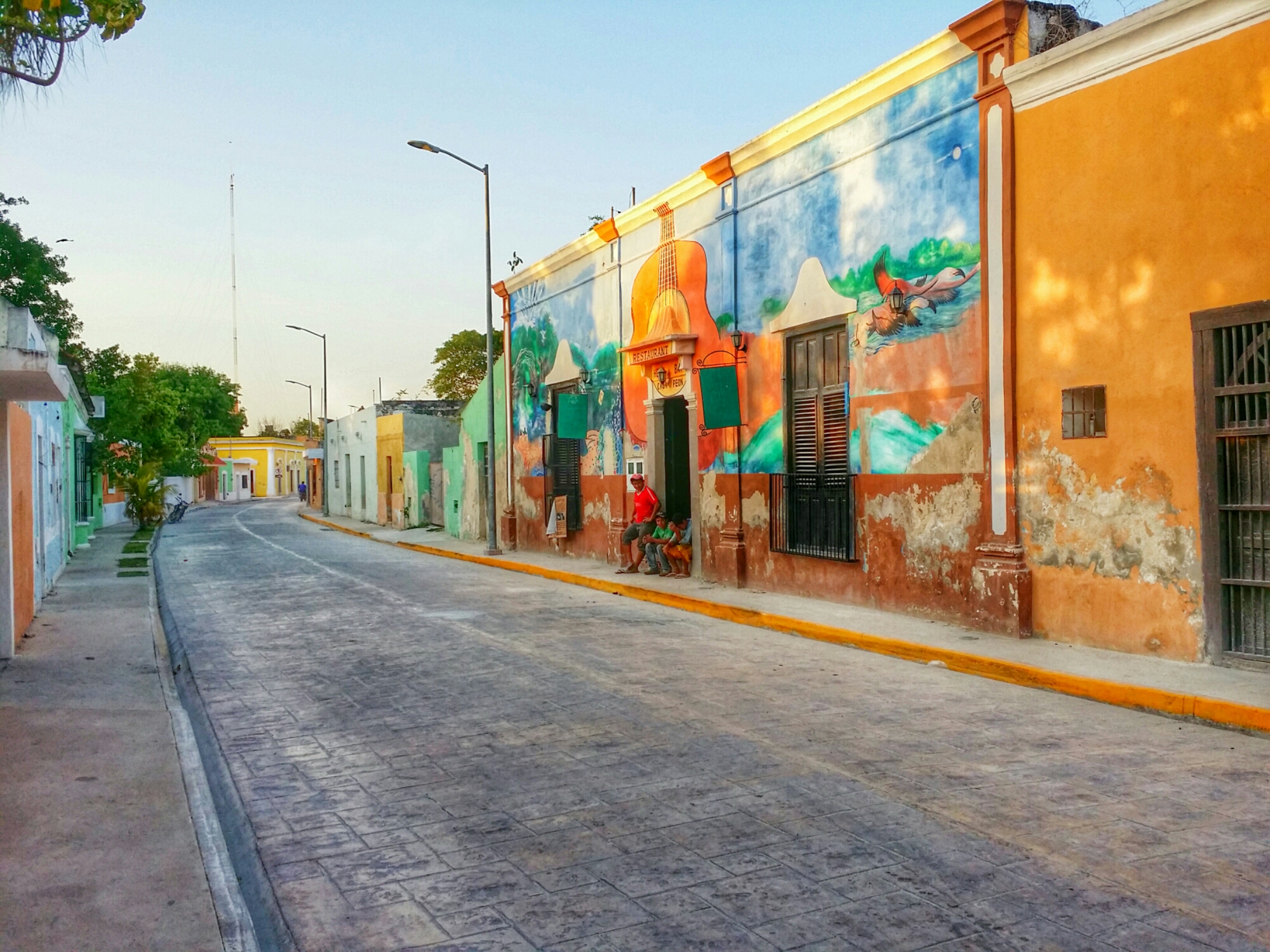 Gusto Buen Viajar Calles de Celestún Yucatán - Gusto Buen Vivir